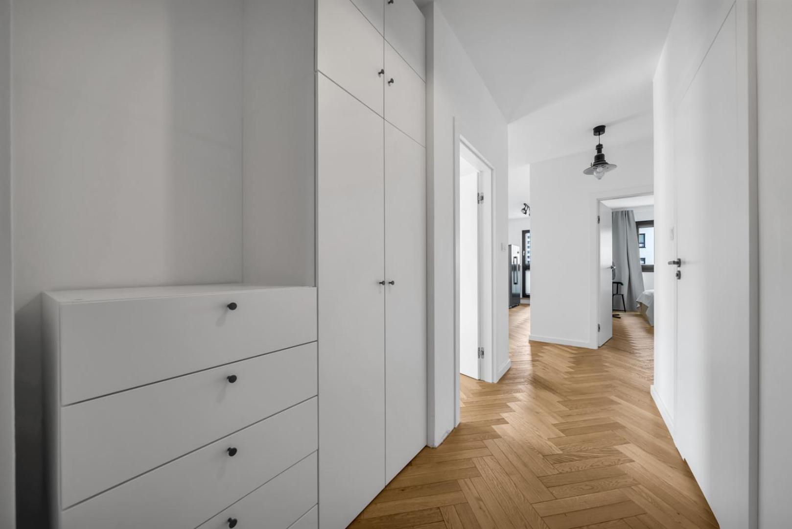 Skierniewicka Apt - Parking, Workspace, Balcony - By Rentujemy Варшава Экстерьер фото